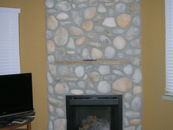2nd image of 103 Hemlock Pl