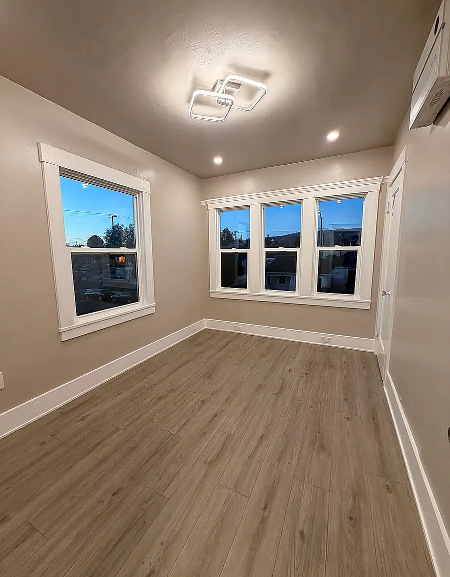 4521 Bond St — Photo 2