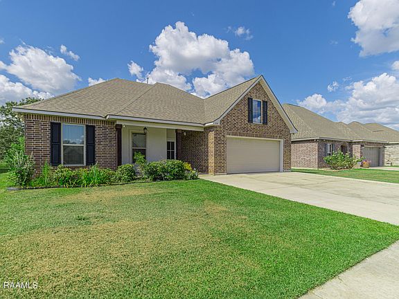 2nd image of 109 Spider Lily Ln