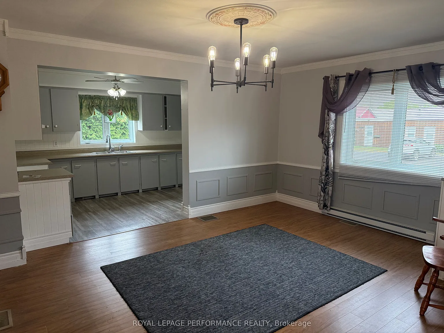 4 bed, $2,200 — Photo 3