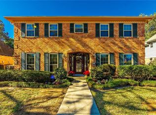 21 Park Timbers Dr, New Orleans, LA 70131