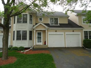 811 Derby Crse, St Charles, IL