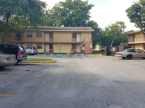 5th image of 4096 Lakeside Dr