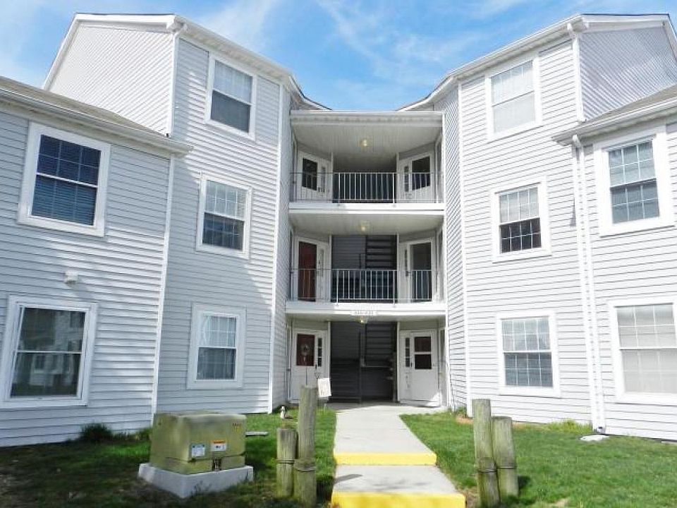 1st image of 619 Waters Edge Dr #19D