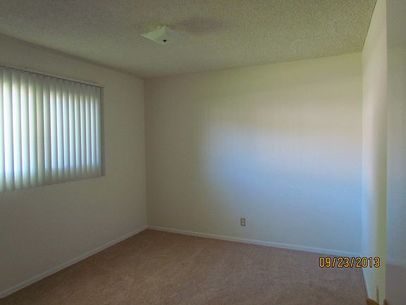 5th image of 24214 Hamlin St