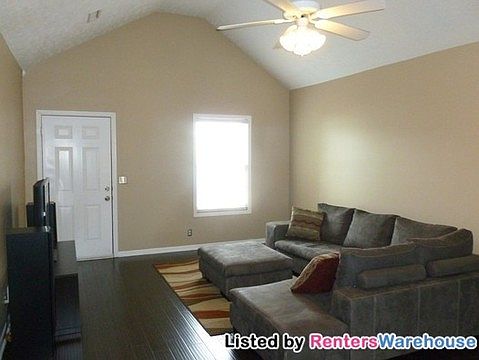 3rd image of 5026 Santana St