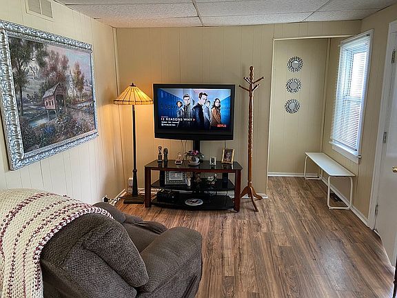 5th image of 23339 Easterling Ave