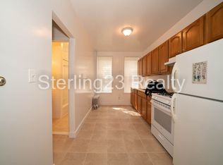 34-20 42nd St #R1, Long Island City, NY 11101