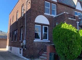 9410 239th St, Floral Park, NY 11001