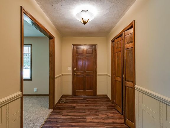 4th image of 236 Highfield Dr