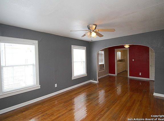 3rd image of 135 Rollins Ave