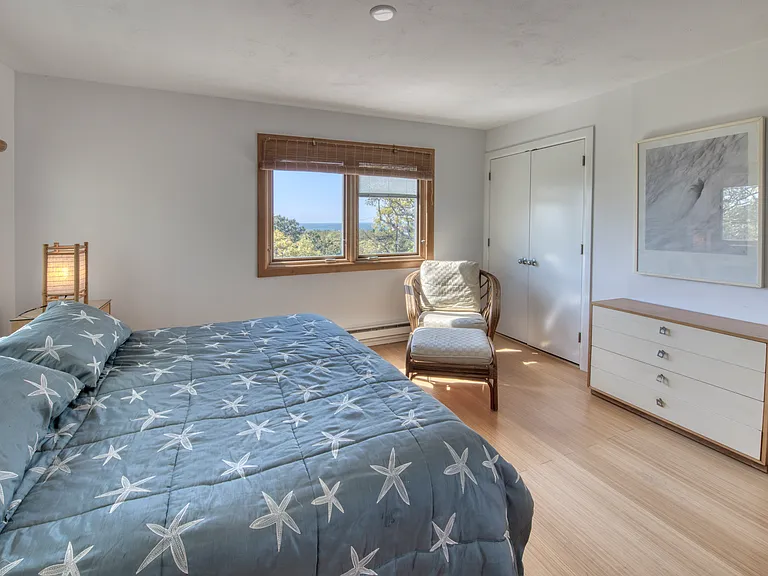 2045 Lake Dr — Photo 12