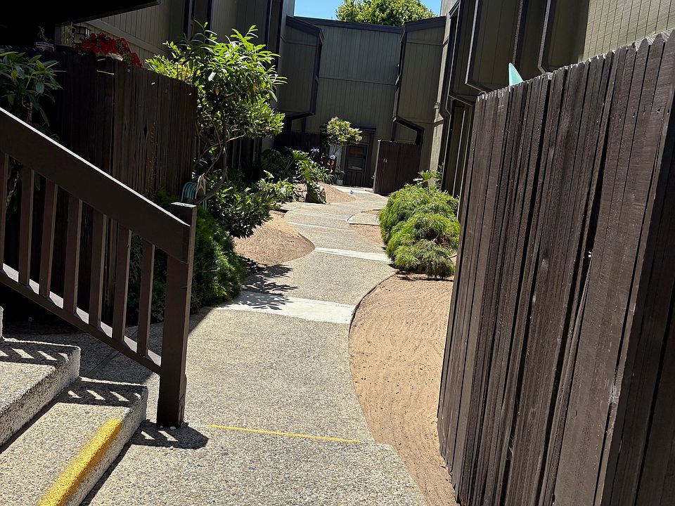 1st image of 412 Dela Vina Ave #A86929b68
