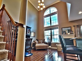 19 Fells Dr, Manalapan, NJ 07726