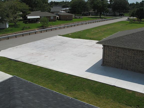 5 Vehicle Driveway Per Unit