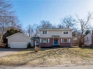 44 Indian Trl, Saunderstown, RI 02874