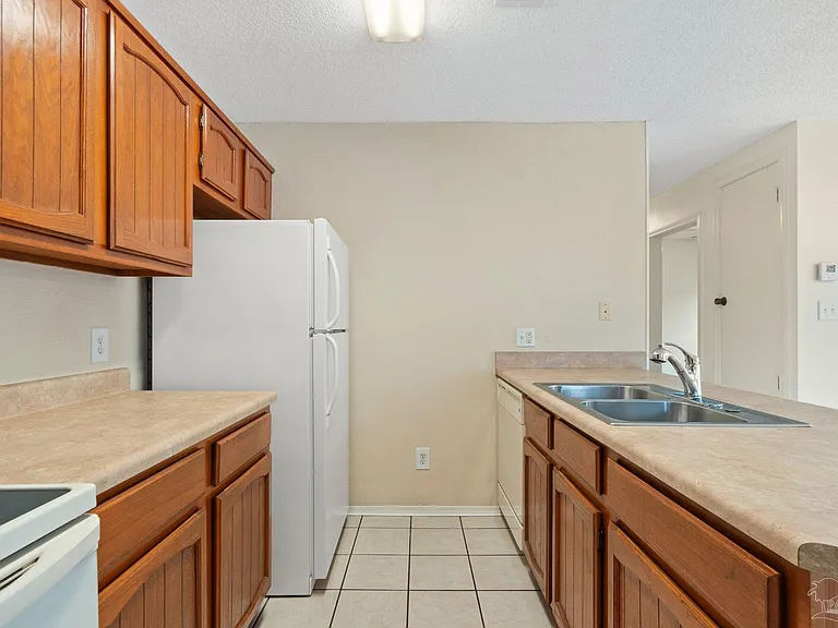 3023 Cedarwood Village Ln — Photo 33