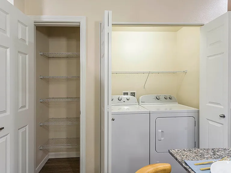 A1 774 SQ FT 1 Bed 1 Bath