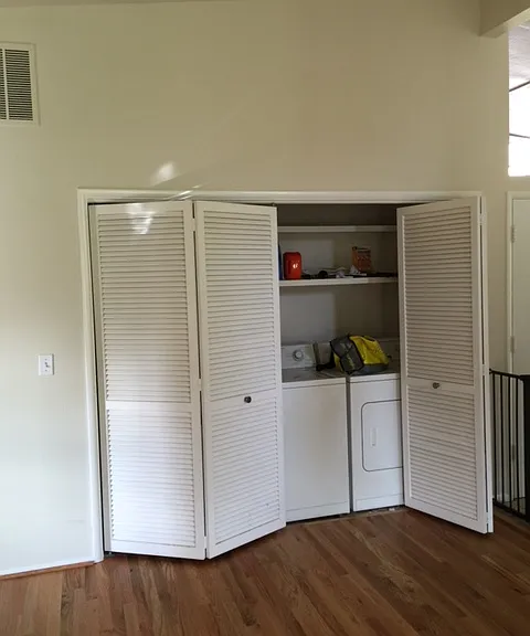 1728 W 34th Pl — Photo 12