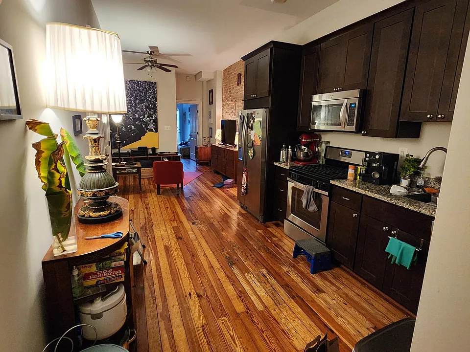 221 E 25th St #1