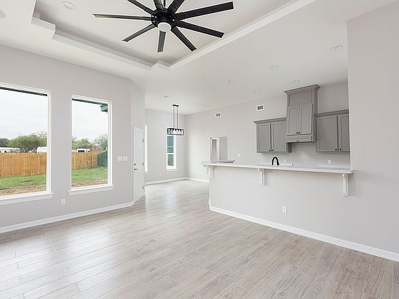 4th image of 9201 Wintergreen Ct