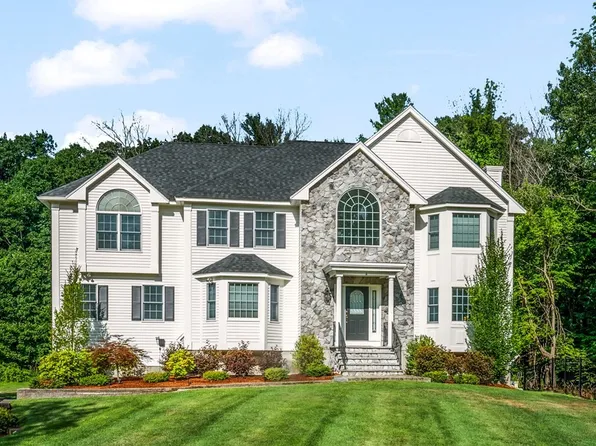 4 Newman Hill Dr, Andover, MA 01810