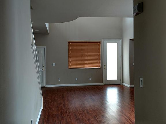3rd image of 675 Elliot Peak Ave
