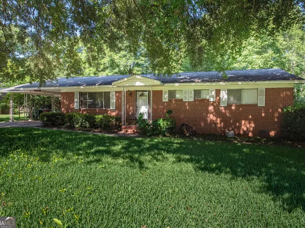 111 Mason Dr, Centerville, GA 31028