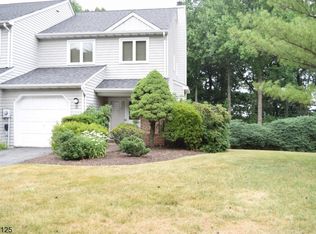 46 Stockton Ct, Morris Plains, NJ 07950