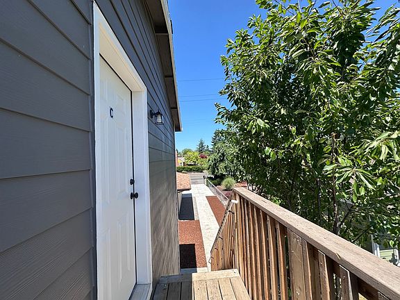 5th image of 11404 SE Holgate Blvd #C