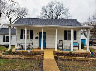 433 W Walsh St, Montgomery City, MO 63361
