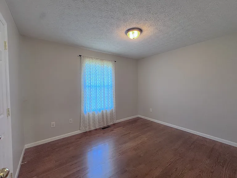 330 Lisabella Ln — Photo 10