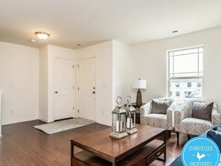 3536 Midway Island Ct — Photo 2