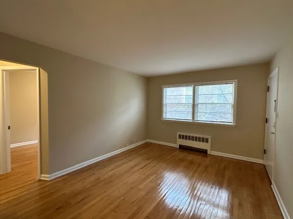 Cozy 1BR in Riverwest $895 Heat Included | Hardwood Floors | Storage + Laundry, 3827 N Humboldt Blvd #3829-7, Milwaukee, WI 53212
