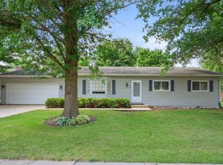 1726 Dakota Dr, Waterloo, IA 50701