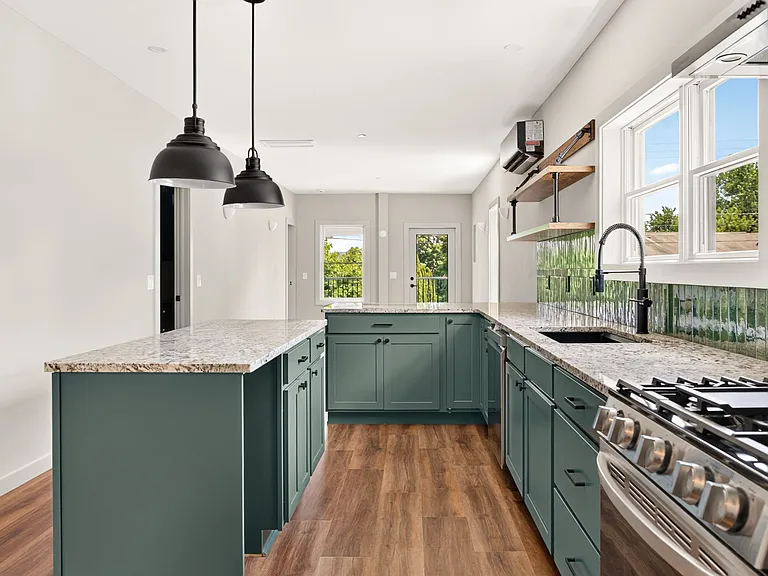 176 Hudson St #3 — Photo 3