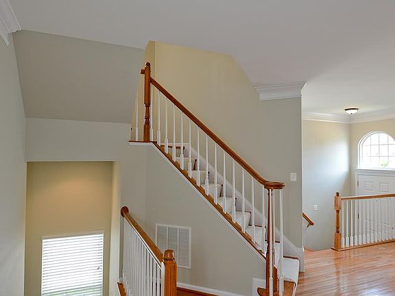 5th image of 4536 English Holly Dr