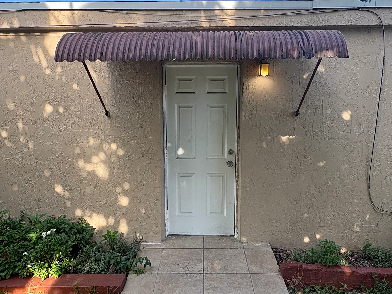 Studio, 300 sqft, $1,400 — Photo 1
