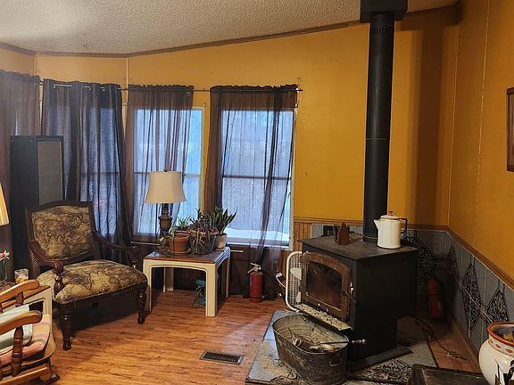 4th image of 17568 Barrys Ln