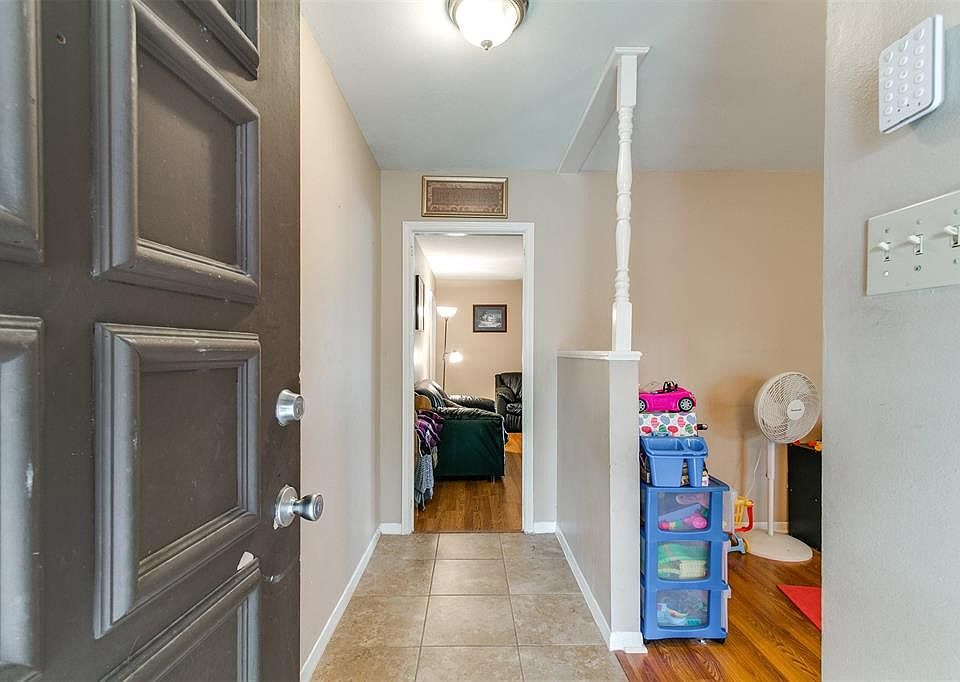 1st image of 16451 Havenhurst Dr