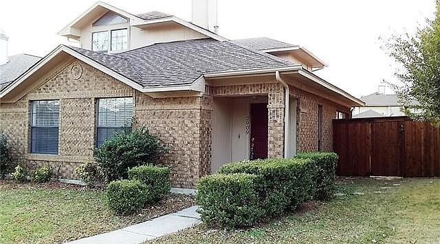 1st image of 2909 Menlo Park Ln