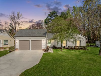 8242 Walnut Creek Ln, Charlotte, NC, 28227
