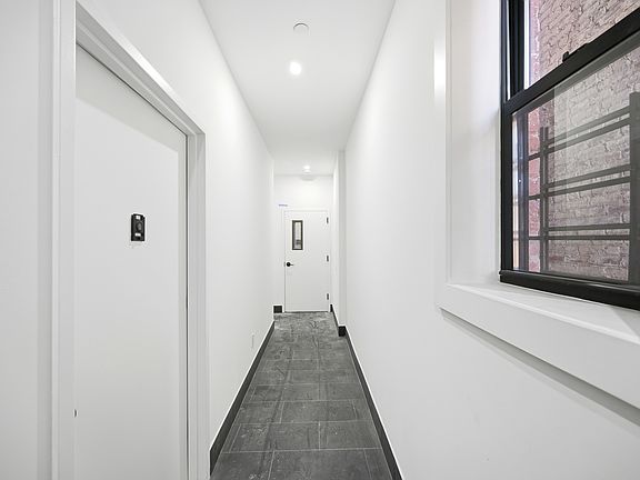 4th image of 2152 Muliner Ave #1A