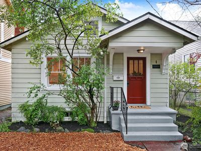 7049 Ravenna Avenue NE #B, Seattle, WA, 98115
