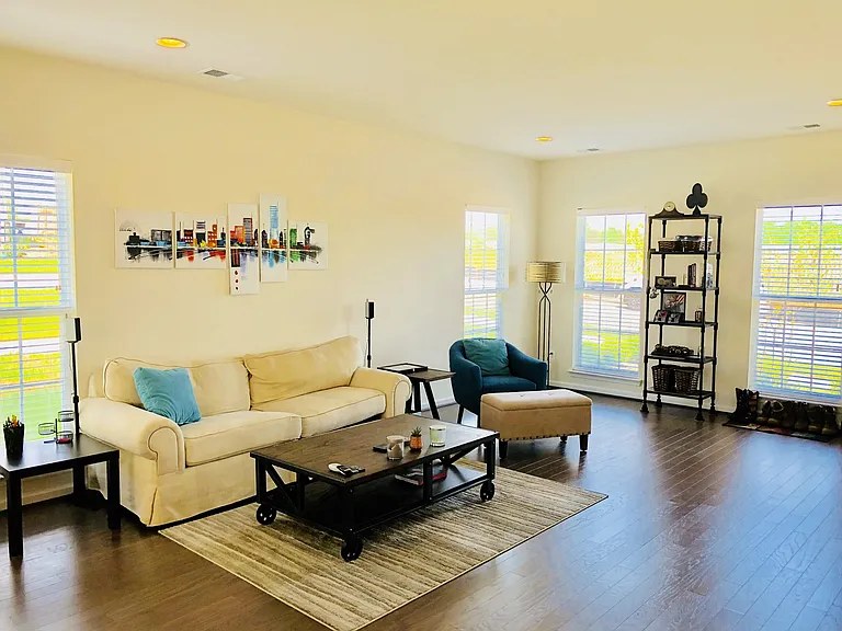 460 Coneflower Ln — Photo 5