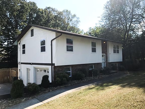 2nd image of 2316 NW Juniper Dr