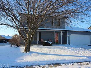 107 Goldenrod Rd, Bloomington, IL 61704