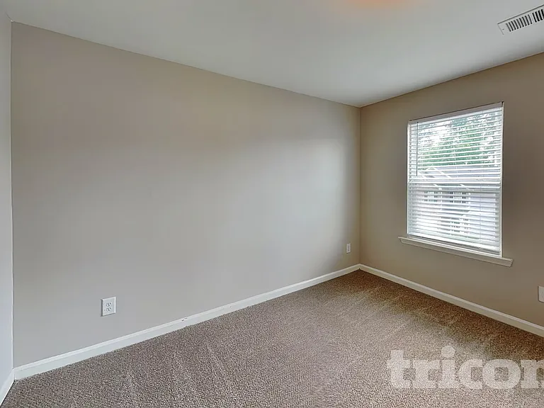 2292 Shady Dr — Photo 11
