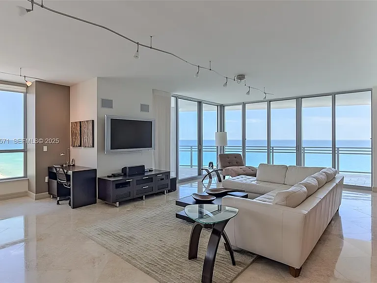 3535 S Ocean Dr #2102 — Photo 18