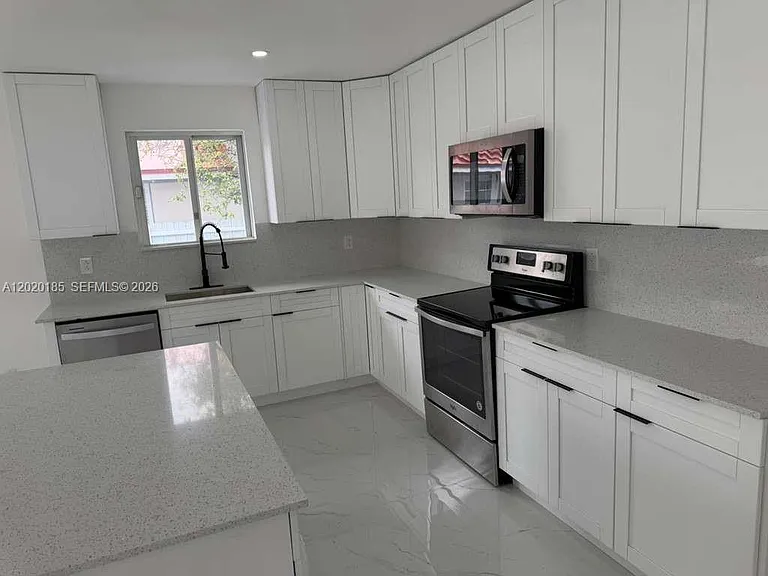 3536 NW 14th Ter — Photo 18